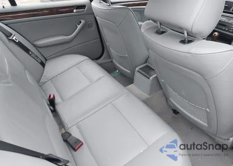 2003 BMW 330I из США, поврежденный, VIN WBAEV53403KM30524